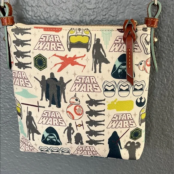 Dooney & Bourke Disney Star Wars Cream Graphic Crossbody Bag - Picture 4 of 16